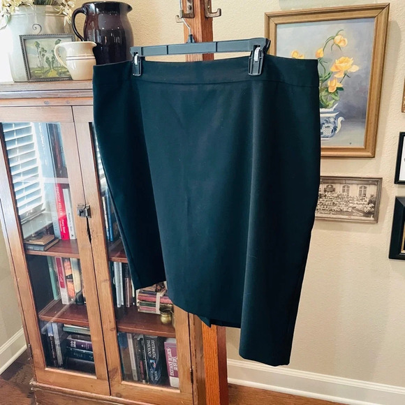 Loft Plus women’s plus size pencil skirt fully lined zip closure SZ 18 black - Picture 3 of 9